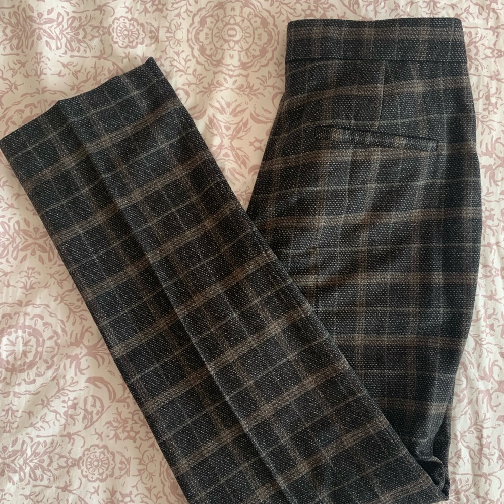 Adorable trendy trousers!